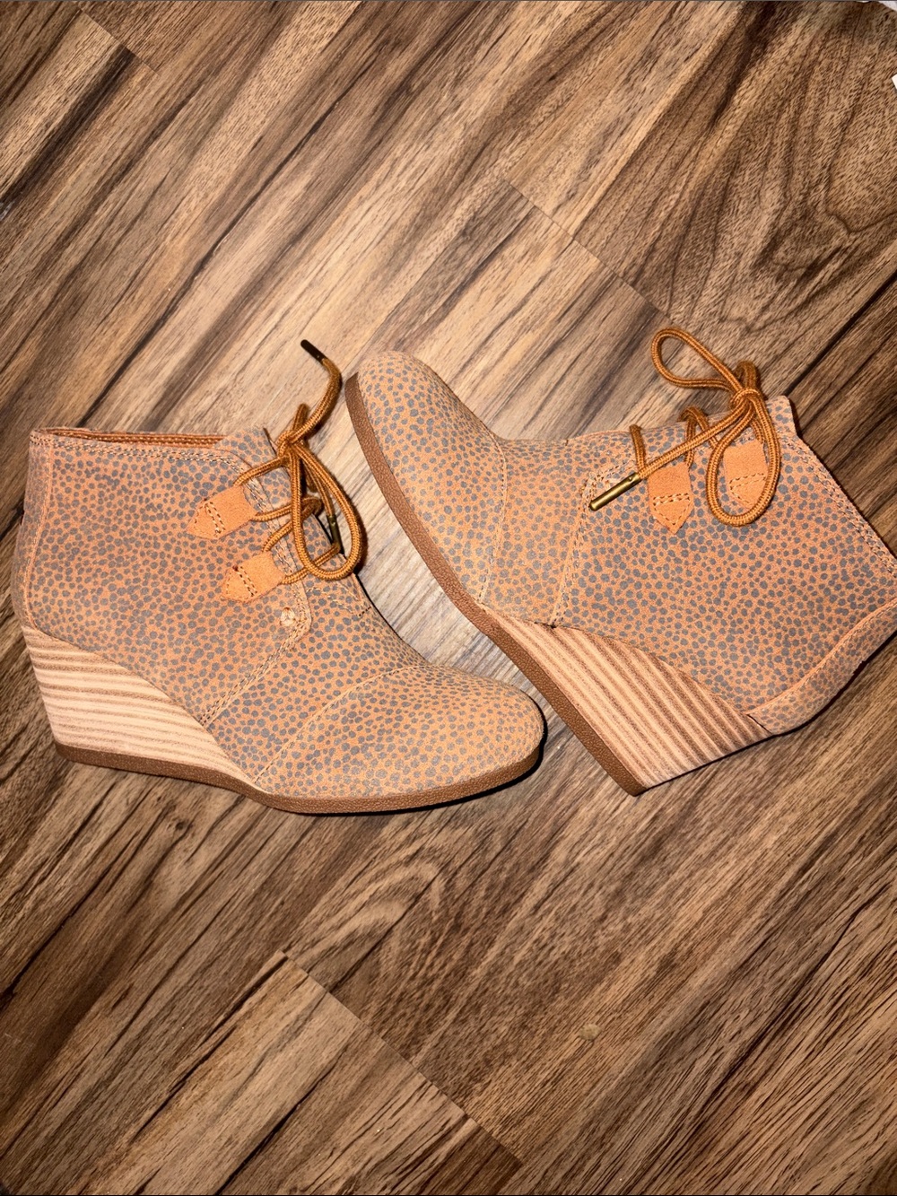 Brand New!! Toms Wedge Ankle Boots